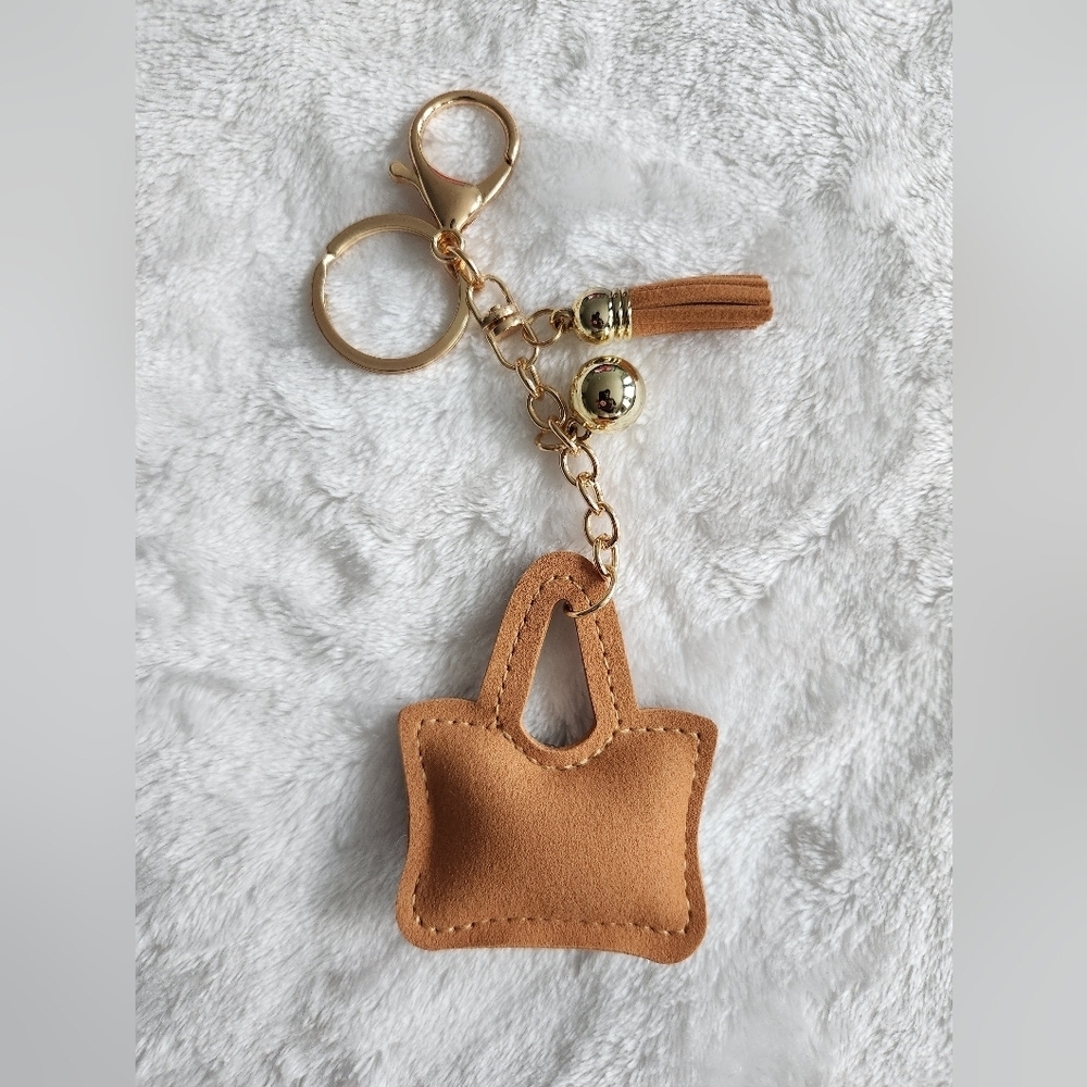 Leopard Print Purse Tote Keychain with Gold Accents - Picture 3 of 3